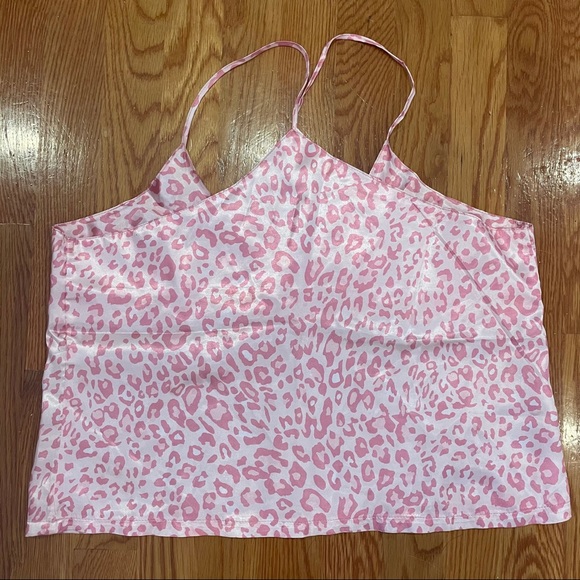 Pink satin leopard pajama set 💓 - Picture 4 of 4